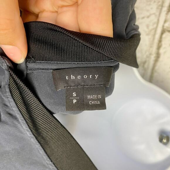 Theory Blouse Klimora Silk Top Button Crew Neck Sleevless Navy Blue Black S - Picture 4 of 6